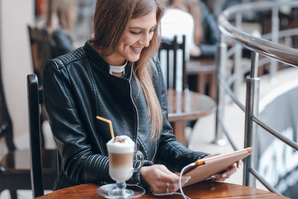 leitura de romances de época café com livros e kindle 30 dias grátis